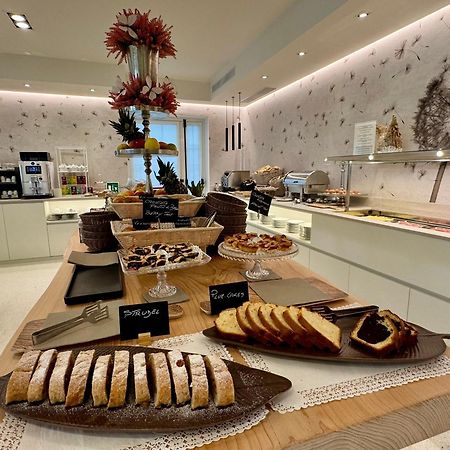 Hotel Castiglione Lignano Sabbiadoro Dış mekan fotoğraf