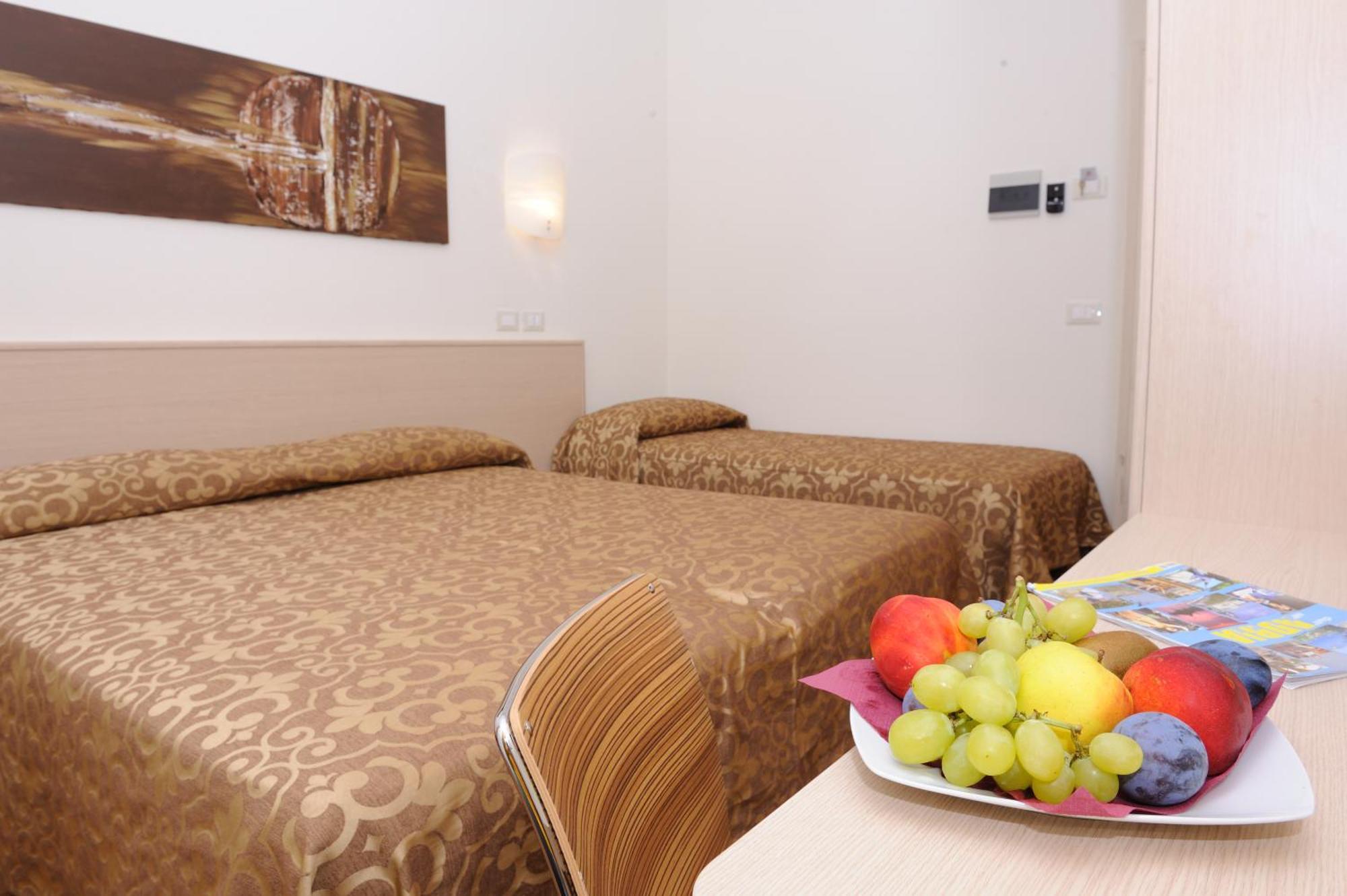 Hotel Castiglione Lignano Sabbiadoro Dış mekan fotoğraf