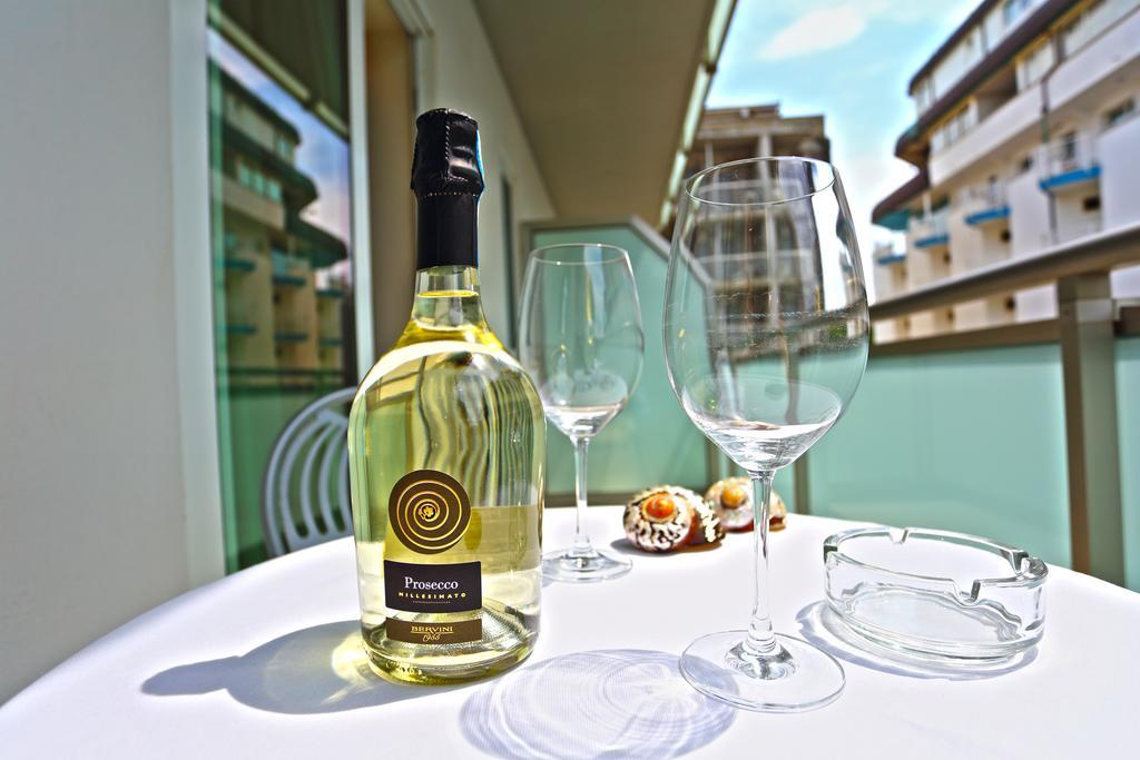 Hotel Castiglione Lignano Sabbiadoro Dış mekan fotoğraf