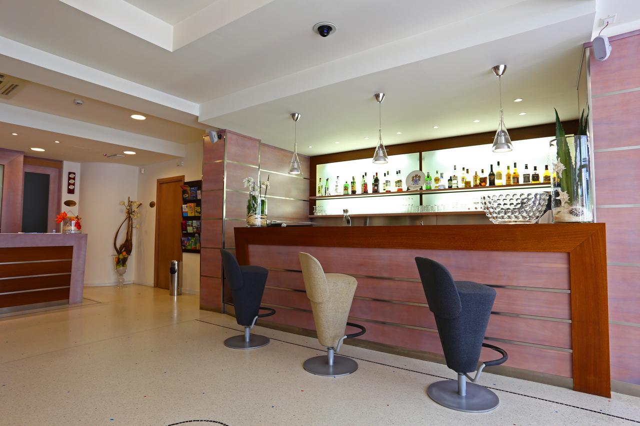 Hotel Castiglione Lignano Sabbiadoro Dış mekan fotoğraf