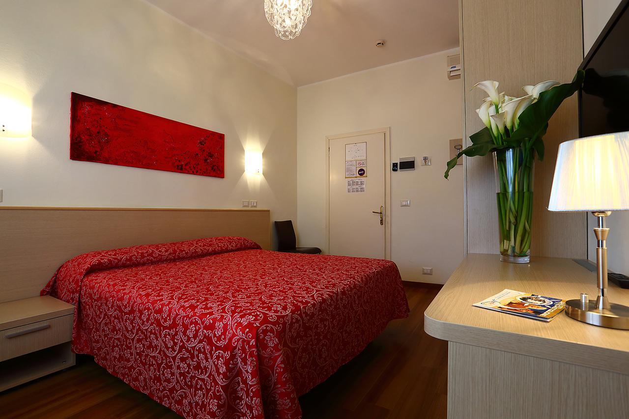 Hotel Castiglione Lignano Sabbiadoro Dış mekan fotoğraf