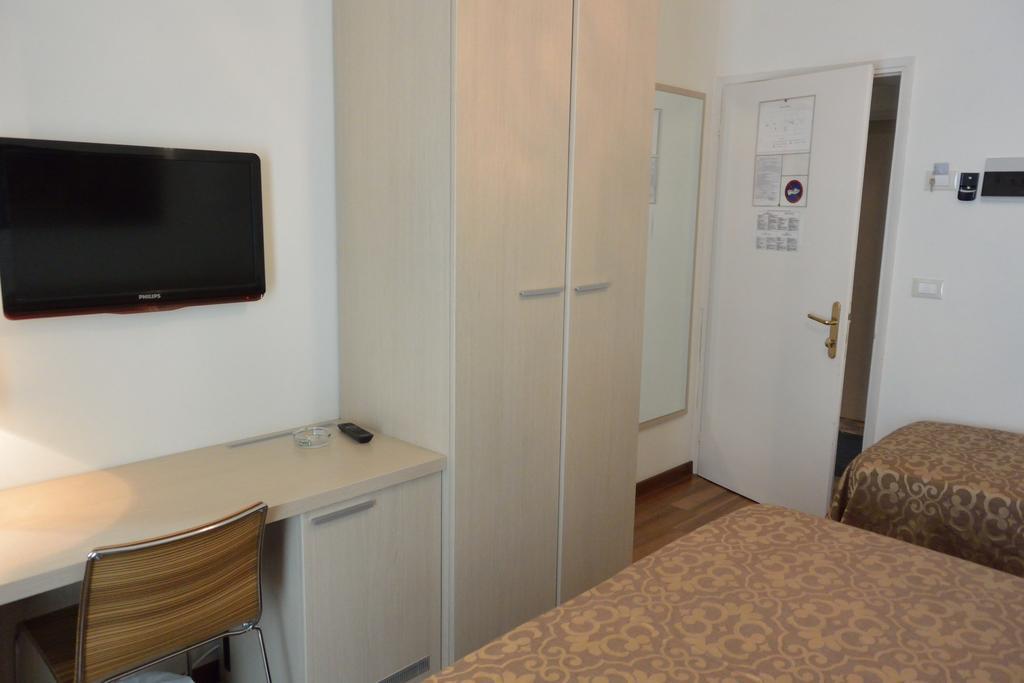 Hotel Castiglione Lignano Sabbiadoro Dış mekan fotoğraf